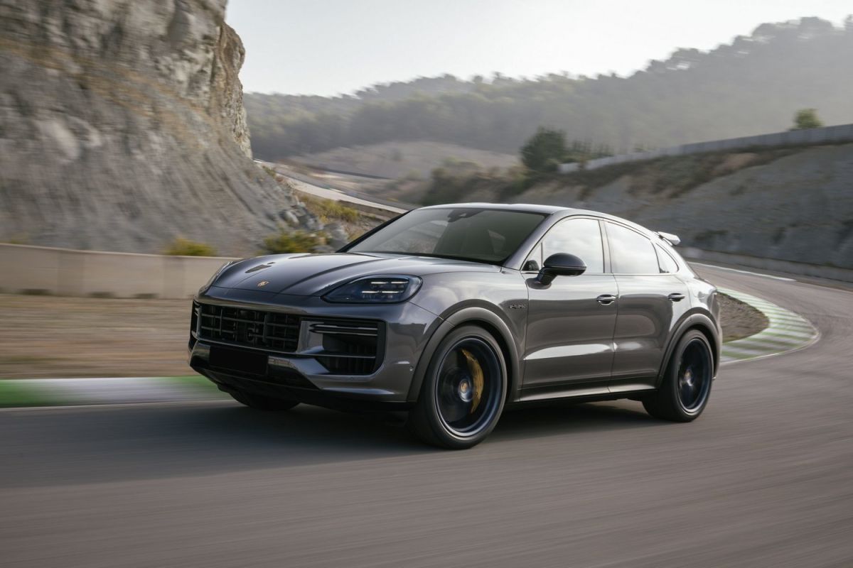 Cayenne Turbo GT E-Hybrid 12/2023-