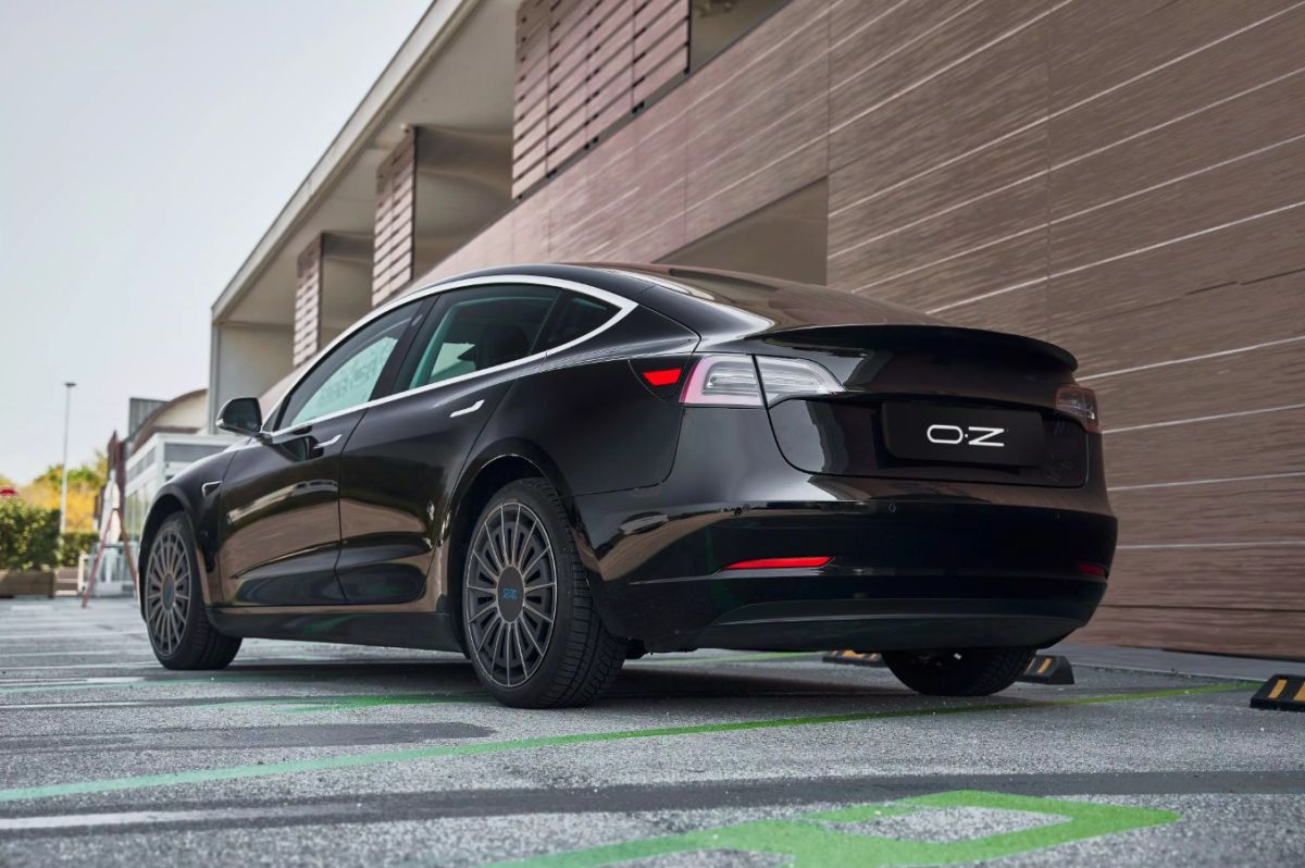 Model 3 10/2018 - 08/2023